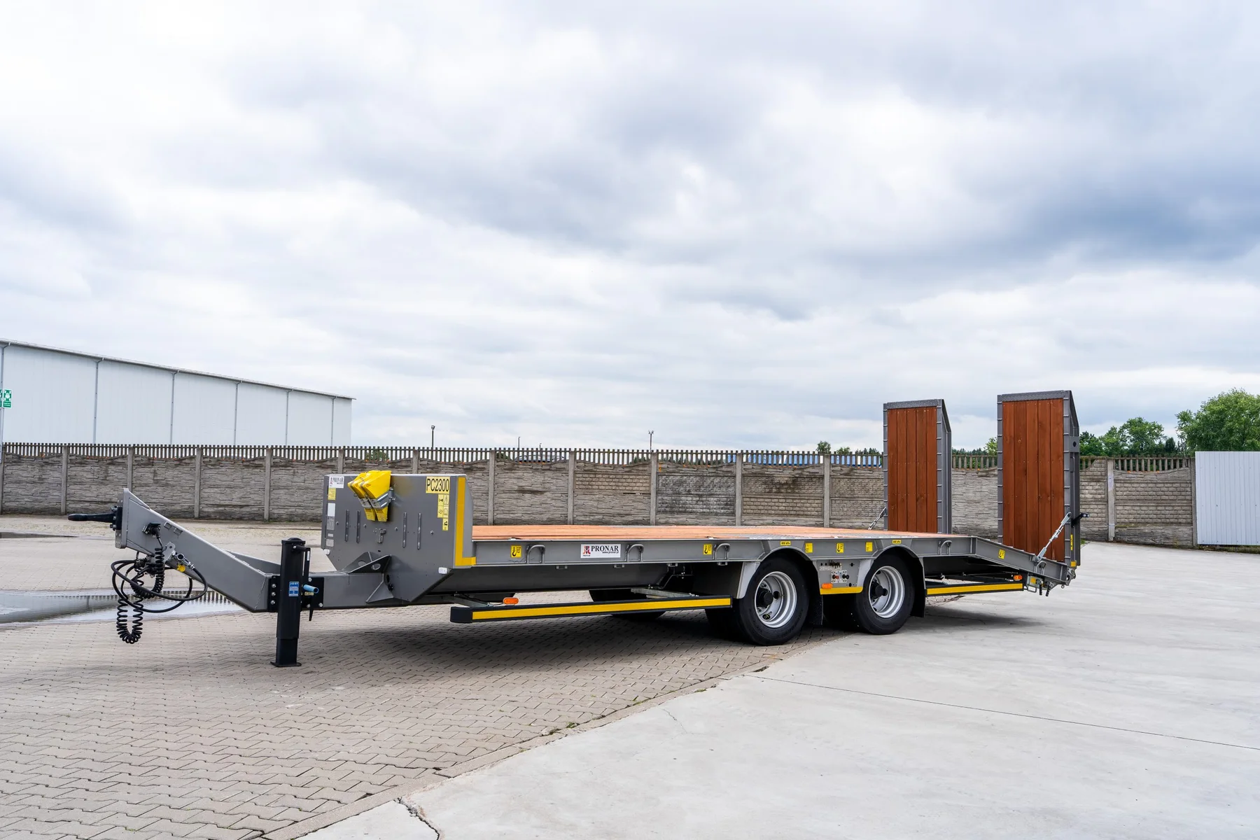 PC2300 — PRONAR