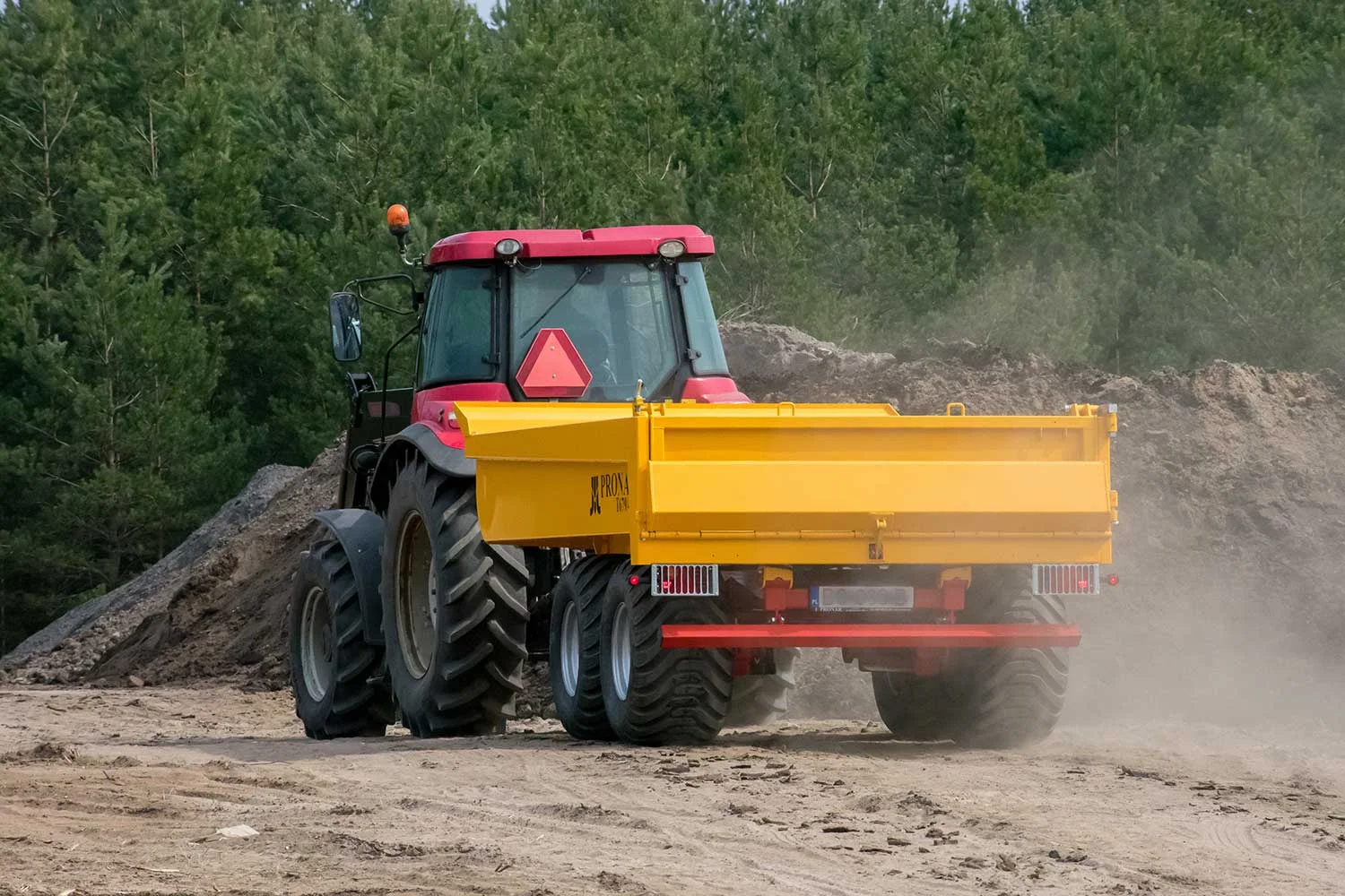 T679/4M — PRONAR